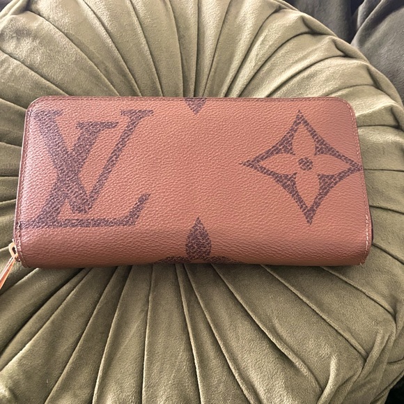 Louis Vuitton Handbags - Louis Vuitton Monogram Giant Reverse Round Zipper Long Wallet RDIF 15693
